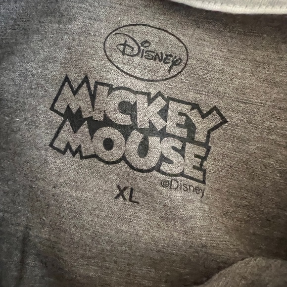 Men’s Disney Shirt “Hey Minnie” in Grey NWT - Picture 3 of 7